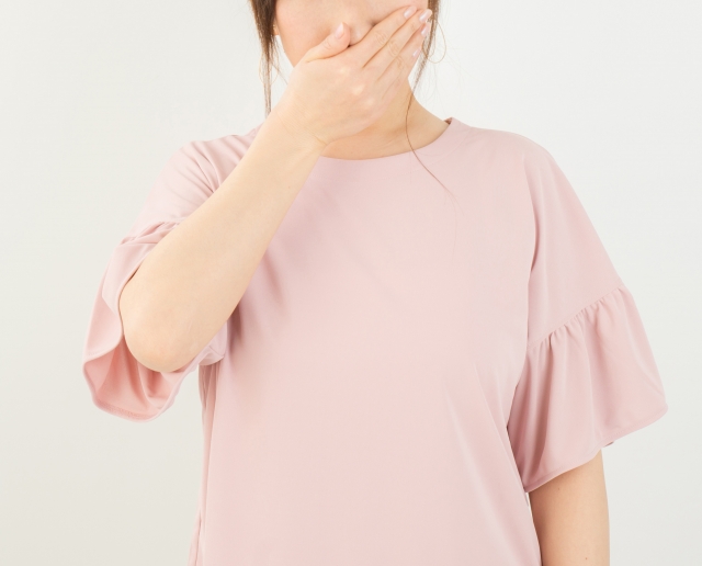 歯周病で口臭が悪化する原因と対策・予防するための方法について